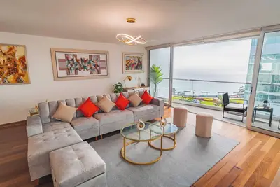 Image de Stunning Ocean View Apartment in Miraflores, Steps from Larcomar