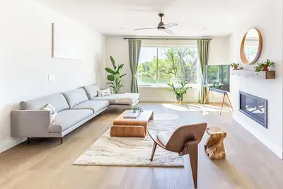 Image de Upscale 3-bedroom Lakefront house in Denver with Gorgeous Views and Indoor Sauna