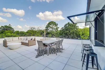 Image de ModernLuxe Rooftop Entertainment