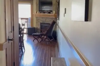 Image de Cozy 1-bedroom  Ski In/Out condo in tranquil Snowmass Village