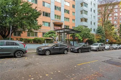 Image de Free Parking! Capitol Hill Nightlife • Near Center