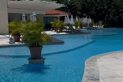 Image de Gorgeous ocean view 3 bedroom condo on Beach Golf & Marina Resort