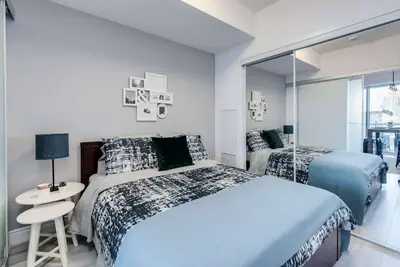Image de RivetStays | The York Signature Suite – 2 Bedroom Condo