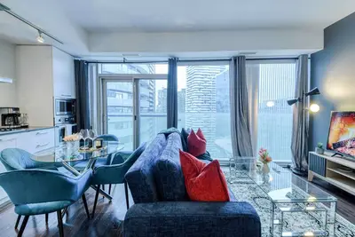 Image de RivetStays | The York Grand Suite – 1 Bedroom Condo