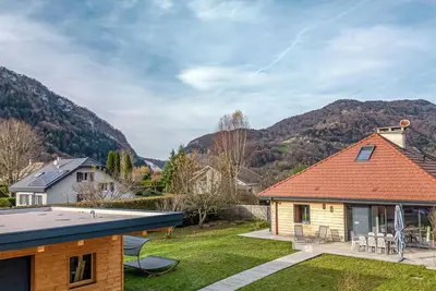 Image de 🌄 Grande maison spacieuse de 150 m² avec vue panoramique – Terrain de 1 000 m² – Entre lac d’Annecy & Aravis