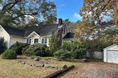 Image de Charming 4br Farmhouse near Duke and Downtown