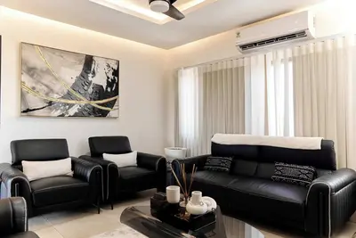 Image de Jasmine Close Apartments: Stunning Penthouse with Private Rooftop in East Legon