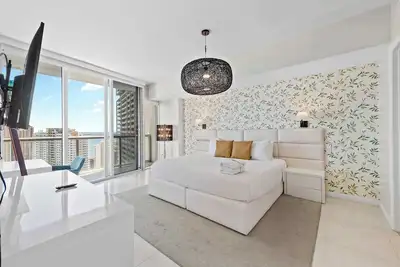 Image de Luxury Waterfront Brickell  Icon  W-Hotel Balcony Ocean Views