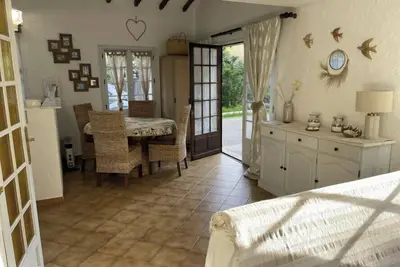 Image de Proche plage et centre-ville, maison équipée