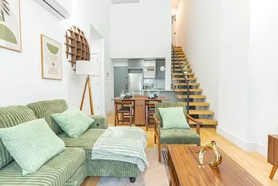 Charming Penthouse Brooklyn Getaway Patio