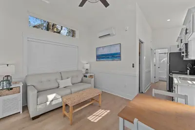 Image de Cozy Coastal Cottage #63