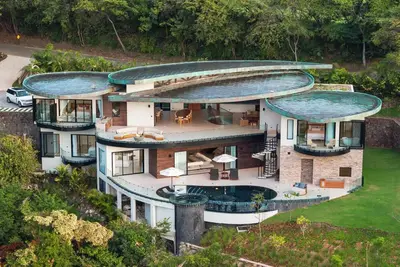 Image de Brand-New Casa California • Full Staff • Two Boats!