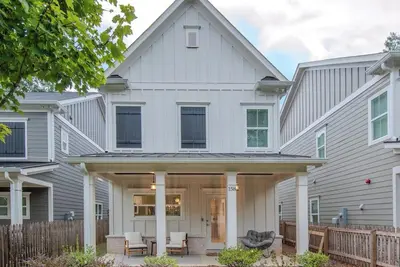 Image de Perfect Family Stay 3br King Suite, Fenced Yard, Tesla charger Near Marietta Sq