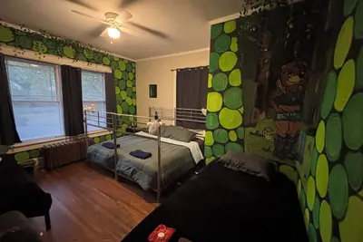 Image de Historic four bedroom two bath entire upstairs rental with spa downstairs