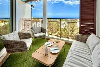 Image de Escale Douce, Vue mer et piscine à Saint-Denis