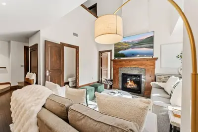 Image de Beaver Creek Penthouse | Pool, Hot Tub, Walkable