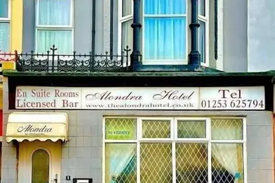 Image de Entire Alondra Hotel Sleeps 28 with En-suite Rooms