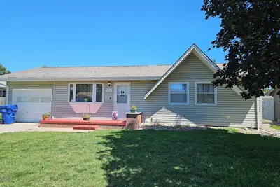 Image de Fantastic 4bd house with ping-pong table & piano - close to state lakes.