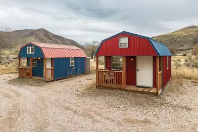 Image de Two Tiny Homes, Close to Hiking & Hunting!