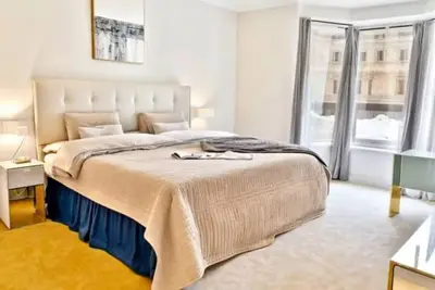 Image de Beautiful Spacious Downtown apt w/city views.