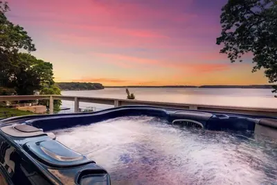 Image de Grand Lakefront Oasis Hot Tub Dock Utv Trails
