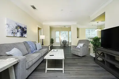 Crossroads 2br with Sunroom