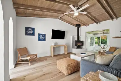 Image de Newly remodeled 3bdr Waterfront Home! Includes Kayaks, Paddleboards, 2 Firepits