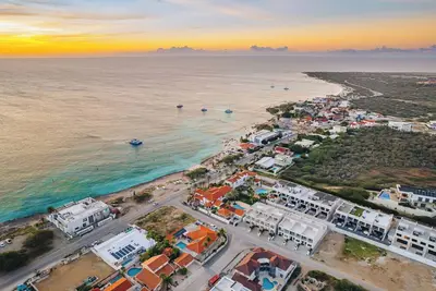 Image de Lux 4 Bed Pool 1-Min to Beach By Bocobay