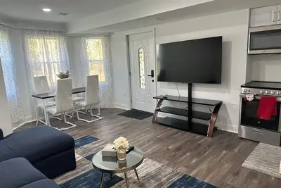 Image de 2-bedroom apartment in charming Silver Spring with Ac