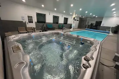 Image de The Staycation With Indoor Pool & Hot Tub, Sleeps 16.