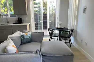 Image de 🌊 5 min to the Beach 🏖️ new Adu build 2 bed 2 bath close to downtown Oceanside