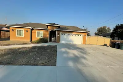 Image de Modern 3-bed Home with New Appliances, very Spacious Backyard with Ev charger
