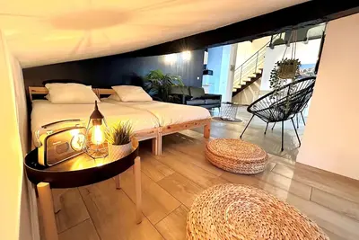 Image de Serenite Basque - Gîtes & Spa Privatif - Loft vue sur montagne