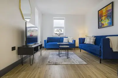 Image de Majestic House | 2 Br | Borehamwood Station