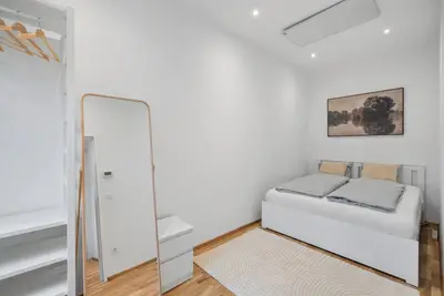 Image de Modernes Apartment nahe Schönbrunn & Westbahnhof │ Neu renoviert, Self Check-In