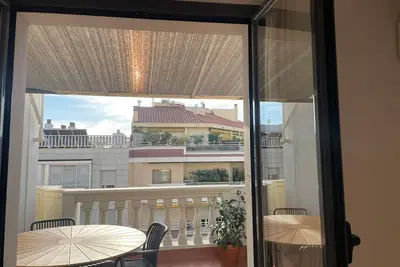 Image de Spectacular penthouse with terrace in the heart of Barcelona. Sun all day.