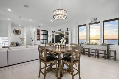 Image de Lake Front Retreat in Rowlett