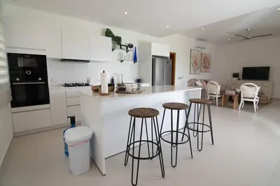 Image de Spacious modern condo @ popular Las Ballenas beach