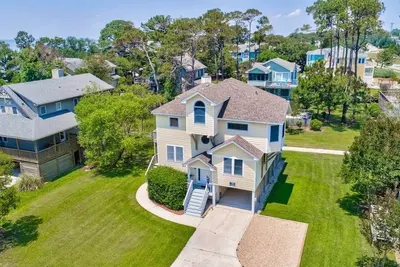 Image de Corolla Coastal Oasis \nLocation, Amenities & Vibes