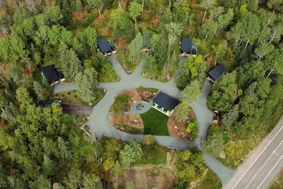 Image de All 6 Cabins · Full property rental