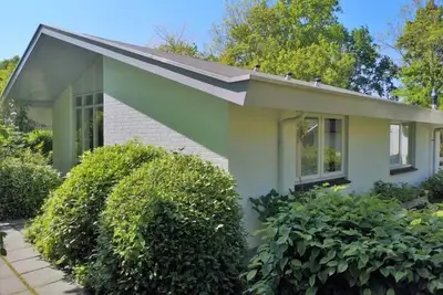 Image de Holiday home with fireplace in Oostkapelle | Magnolialaan 4