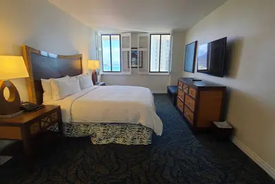 Image de Hilton Grand Vacations Lagoon Tower - 2-Bedroom Garden/Partial Ocean View Unit