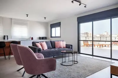 Image de O&O Group- Beachside 3br | Huge Patio and Parking