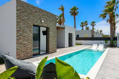 Image de Villa Salty Sun 5 - Deux Chambres Villa, Couchages 5