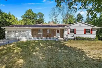 Image de 3-bedroom house in tranquil Pittsford