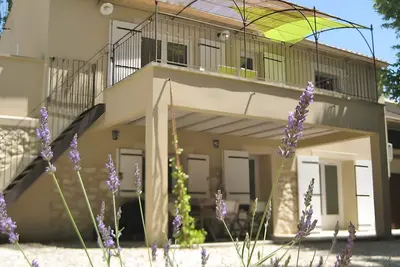 Image de Gîte 'Mas La Mounine - Gîte du Haut' avec jardin privé, Wi-Fi et climatisation