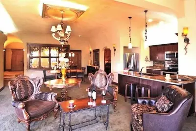 Image de Experience living under the Tuscan sun — right here in Bigfork