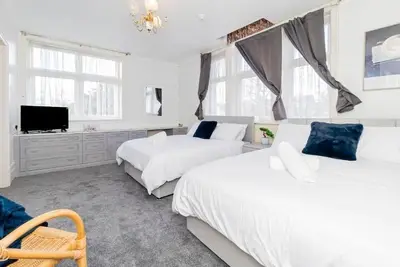 Image de Rising Sun Room 2 | Two Double Beds + En-suite