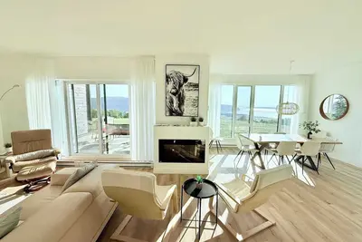 Image de 101 - Condo de Luxe | Piscine et Vue sur le Fleuve