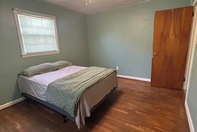 Image de 3-bedroom house in welcoming Charlotte with cool Ac